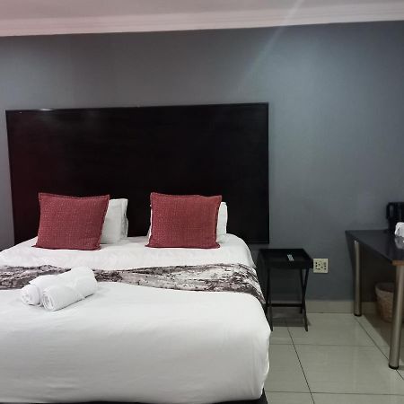 Khayalami Hotel - Emalahleni Exteriér fotografie